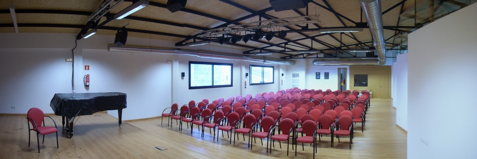 Sala polivalent a l'edifici del Pes des Bessó